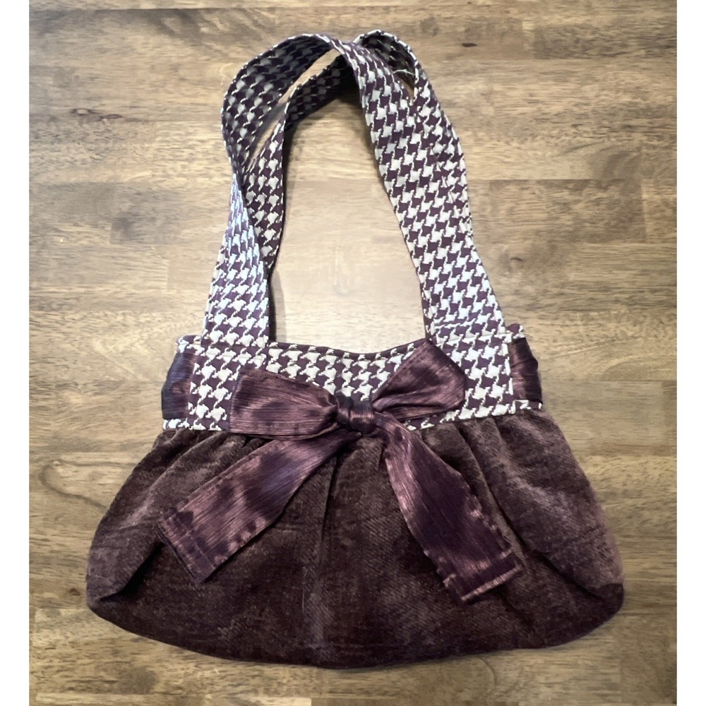 Women's Plum Vintage Handbag Medium Size Beautiful!